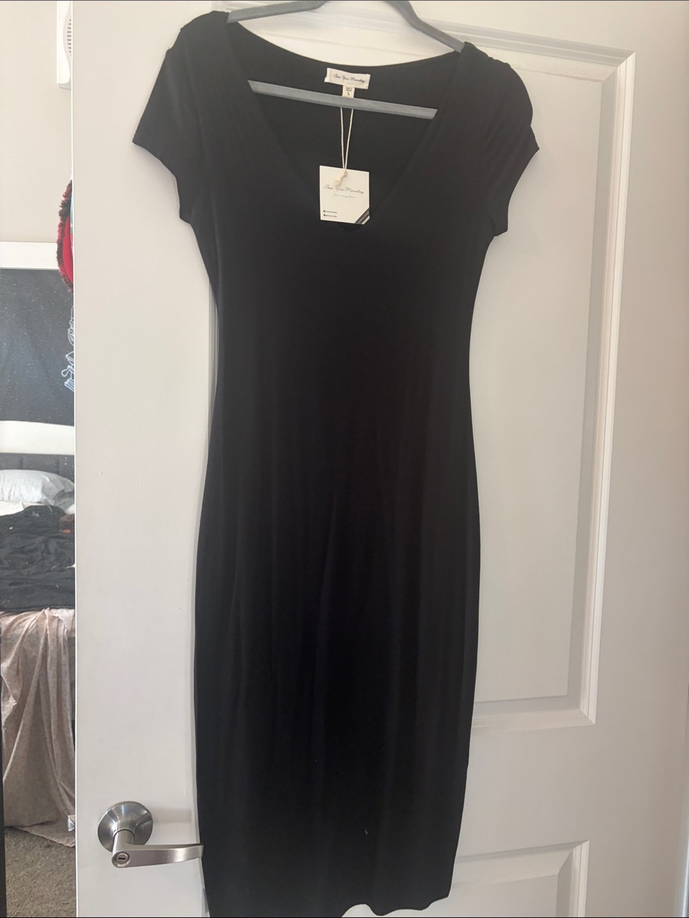 Black V-Neck Short Sleeve Midi Dress